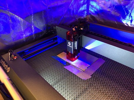 Omtech B10 laser cutting 